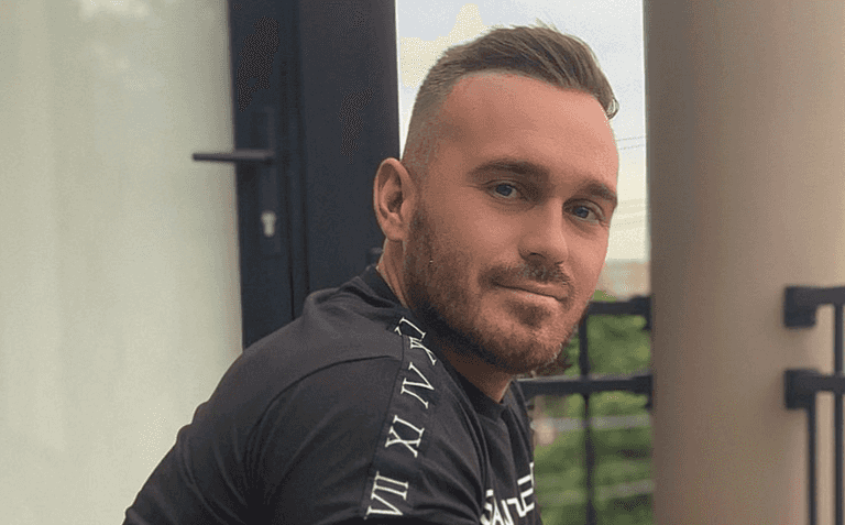 Love Island Australia star rushed to hospital after car crash