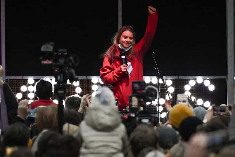 Greta Thunberg leads climate protest through streets of Glasgow