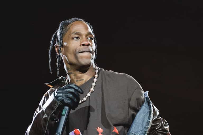 Travis Scott says he is “absolutely devastated” after eight die at AstroWorld Festival Travis Scott says he is “absolutely devastated” after eight die at AstroWorld Festival