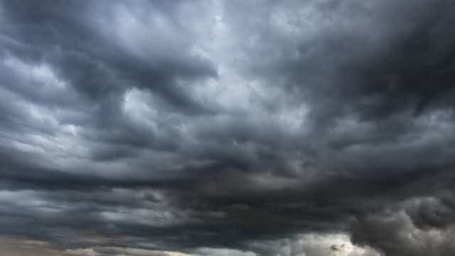 Yellow wind warning issued for four counties today
