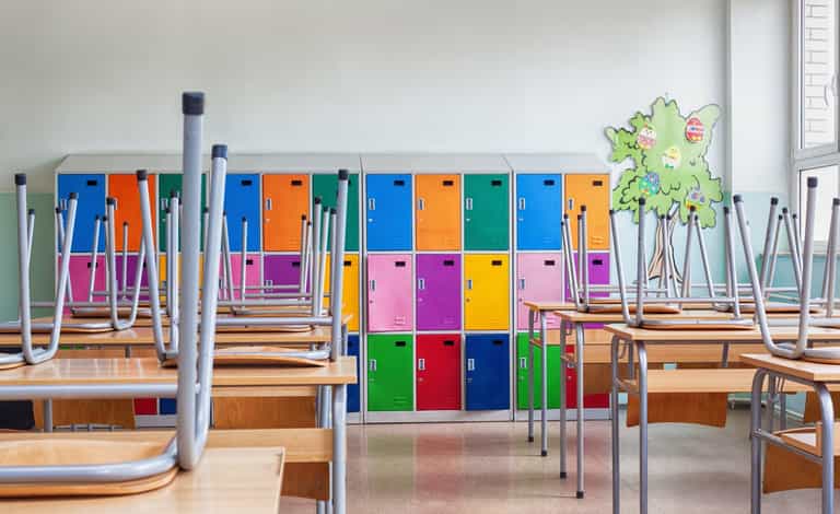 Calls for schools to close early in Seanad as Covid “running riot”