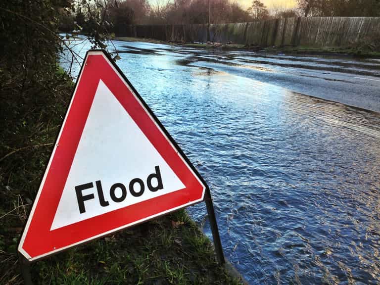 Schools in counties with Red and Orange Weather Warnings ordered to close tomorrow