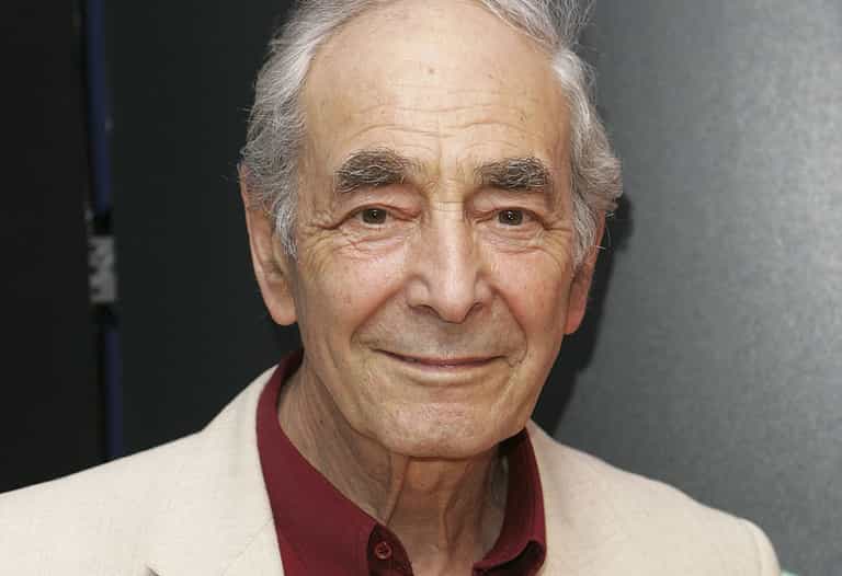 Legendary Eastenders actor Leonard Fenton dies aged 95
