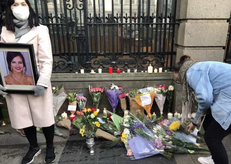 Hundreds attend vigil at the Dail in remembrance of Ashling Murphy