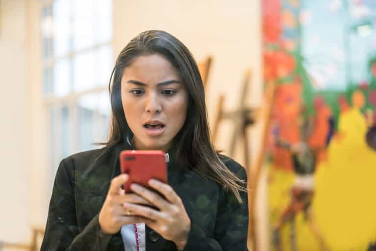 Woman dumps older boyfriend after Googling his house