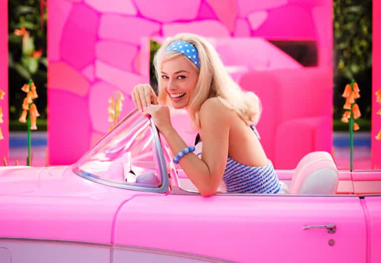 We finally have a first look at Margot Robbie in the new Barbie movie