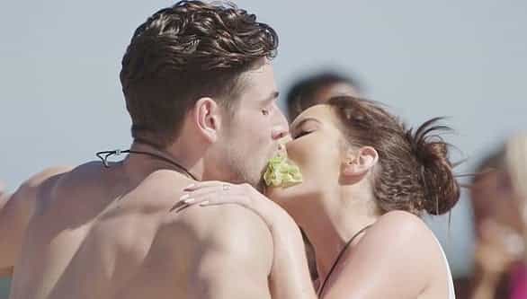 Love Island axes “disgusting” food challenges for 2022 series Love Island axes “disgusting” food challenges for 2022 series