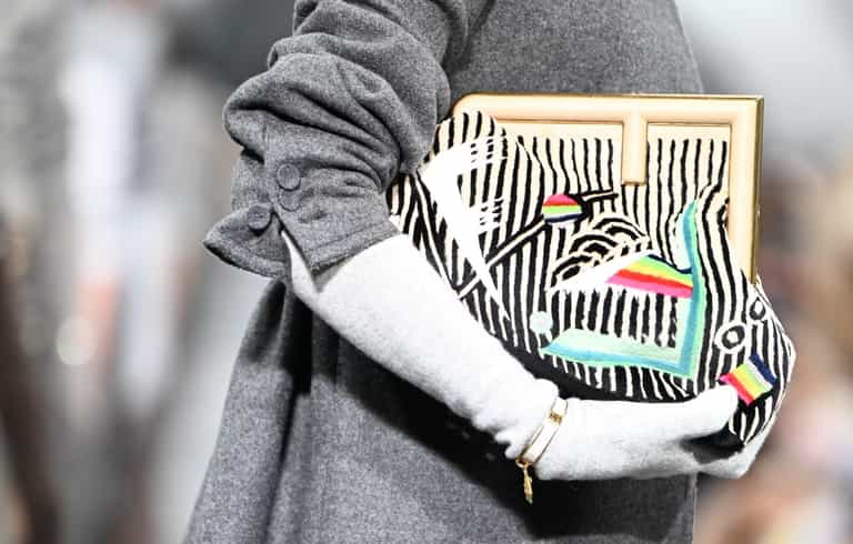 Graphic handbags are the accessory you need for autumn Graphic handbags are the accessory you need for autumn