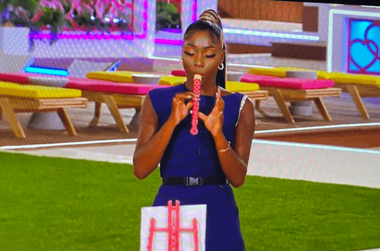 Love Island subtitles have viewers in stitches over dig at Indiyah’s recorder Love Island subtitles have viewers in stitches over dig at Indiyah’s recorder