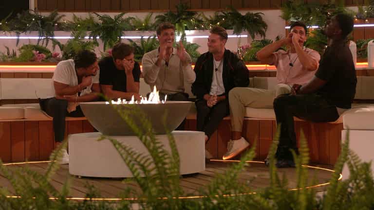 Andrew and Dami both steal a kiss on the terrace on tonight’s Love Island Andrew and Dami both steal a kiss on the terrace on tonight’s Love Island