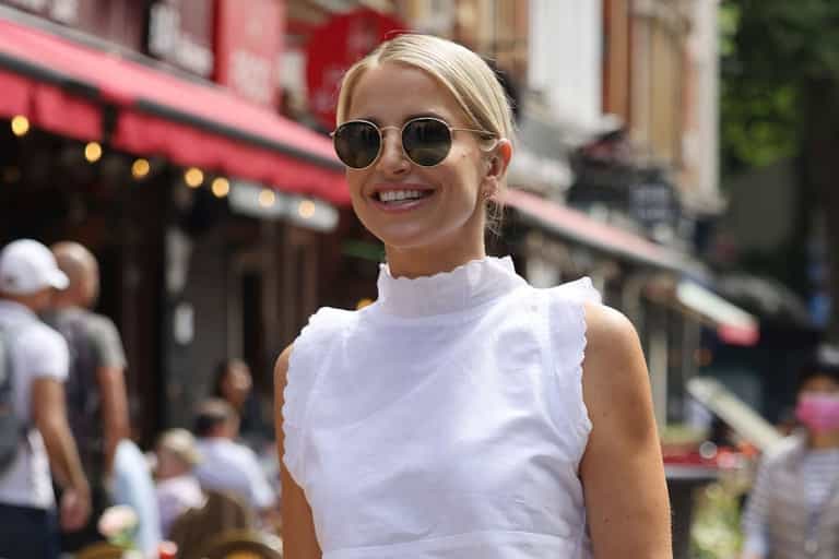 Vogue Williams slams man who refused to swap seats with her on plane Vogue Williams slams man who refused to swap seats with her on plane