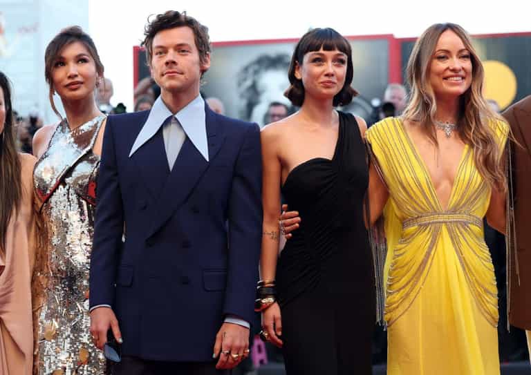 Olivia Wilde moving to London to be closer to Harry Styles Olivia Wilde moving to London to be closer to Harry Styles