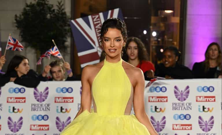 Wait, are Maura Higgins and Joey Essex dating?