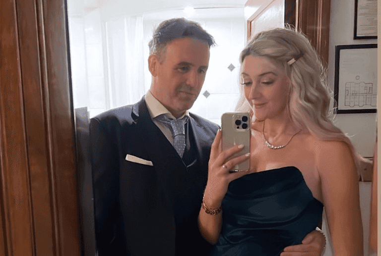 Fair City star Jenny Dixon shares her twins’ gender in sweet video Fair City star Jenny Dixon shares her twins’ gender in sweet video