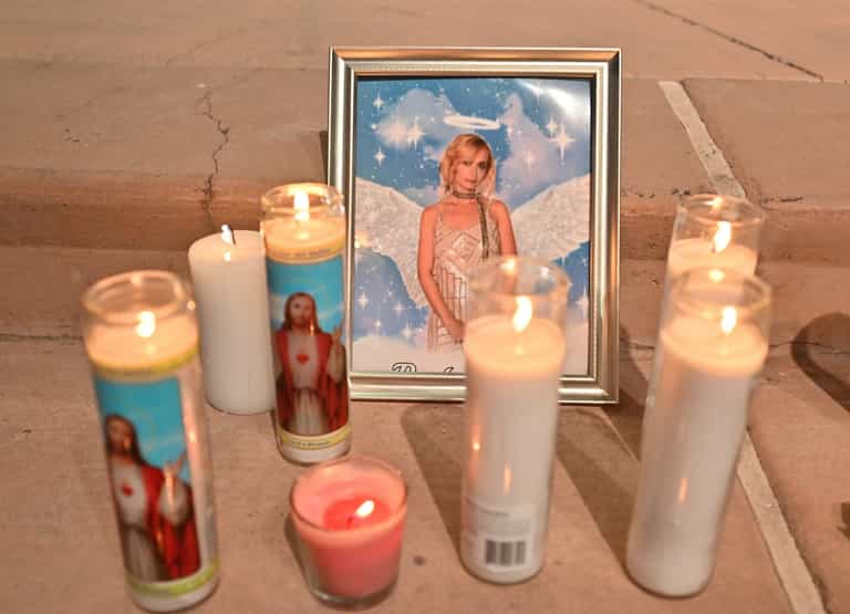 Halyna Hutchins’ family support involuntary manslaughter charges against Alec Baldwin Halyna Hutchins’ family support involuntary manslaughter charges against Alec Baldwin