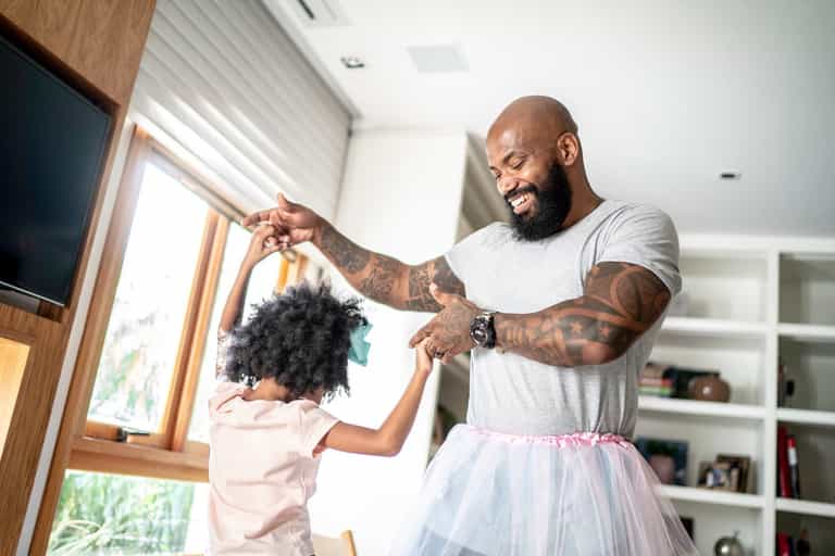 Father believes he should be paid for babysitting his own daughter Father believes he should be paid for babysitting his own daughter