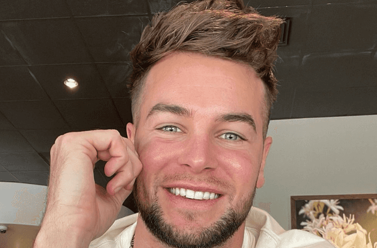 Chris Hughes reveals he has been rushed to hospital in “worst” night of his life Chris Hughes reveals he has been rushed to hospital in “worst” night of his life