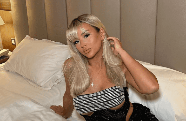 Charleen Murphy thanks fans for support as she returns to work following attack Charleen Murphy thanks fans for support as she returns to work following attack