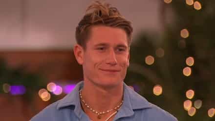 Love Island fans “feel sick’ after Will’s head turns from Jessie Love Island fans “feel sick’ after Will’s head turns from Jessie