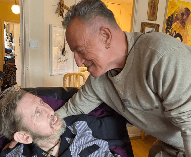 Bruce Springsteen visits Shane MacGowan ahead of Dublin gigs Bruce Springsteen visits Shane MacGowan ahead of Dublin gigs