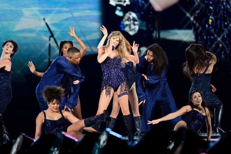 Ticketmaster site crashes as UK Taylor Swift fans rush to buy presale tickets Ticketmaster site crashes as UK Taylor Swift fans rush to buy presale tickets