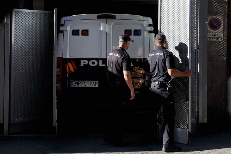 Irish woman arrested after reportedly abandoning her child during ‘drunken holiday’ Irish woman arrested after reportedly abandoning her child during ‘drunken holiday’
