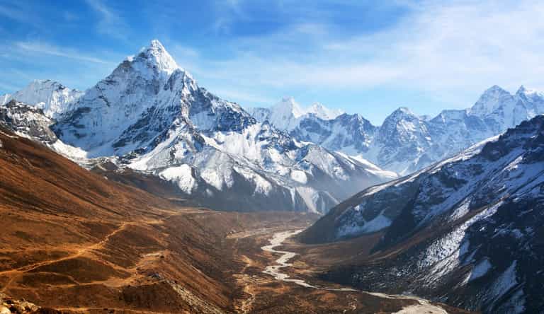 Mount Everest sightseeing helicopter goes missing with five tourists on board
