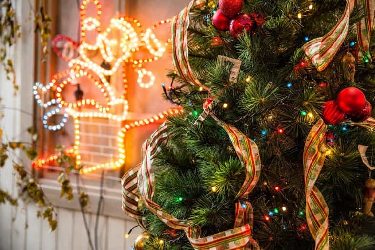 Woman reveals incredible Christmas hack that will save you money
