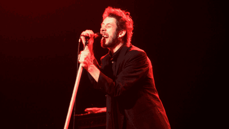 Shane MacGowan left €10k behind the bar at his wake