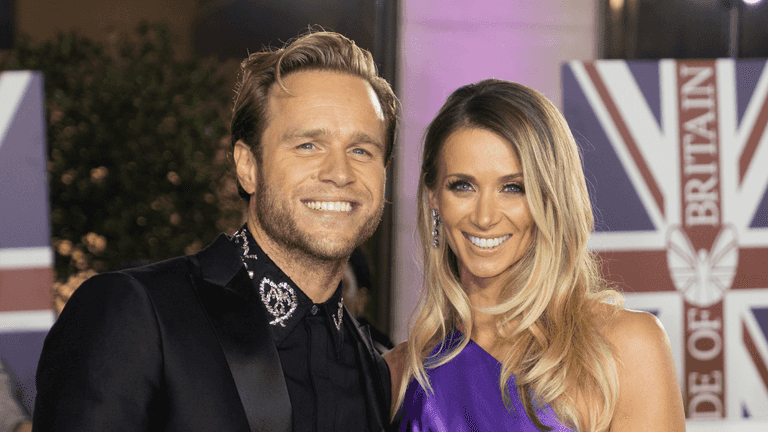 Olly Murs announces that he and wife Amelia are expecting first baby