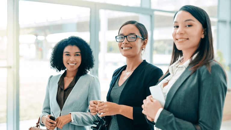Study reveals having high-powered connections can backfire for women