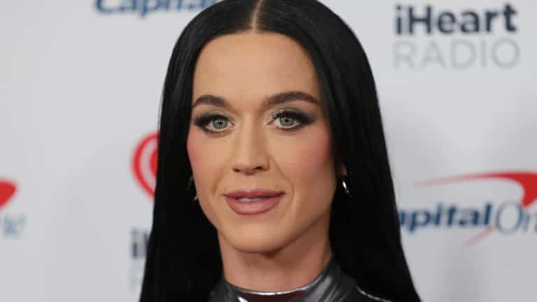 Katy Perry to be sent to space as part of all-female mission