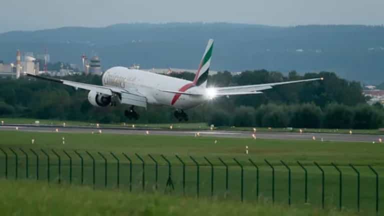 Emirates flight declares mid-air emergency over UK