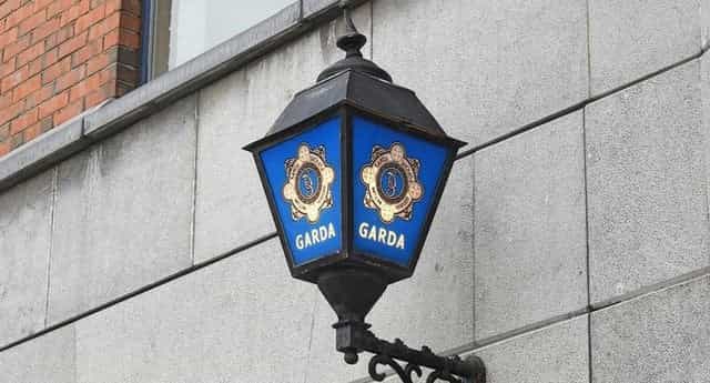 Man, 30s, dies in Dublin single-vehicle crash Man, 30s, dies in Dublin single-vehicle crash