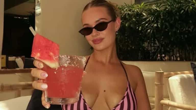 Influencer slammed for leaving baby unattended on holiday