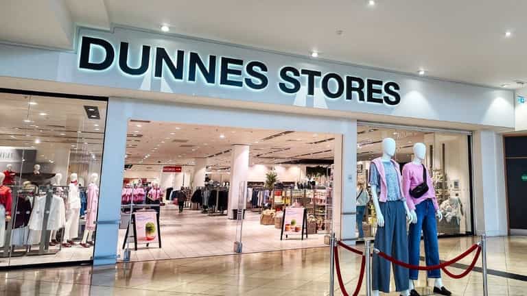 Need a last-minute wedding guest dress? Dunnes Stores’ new drop is seriously flattering