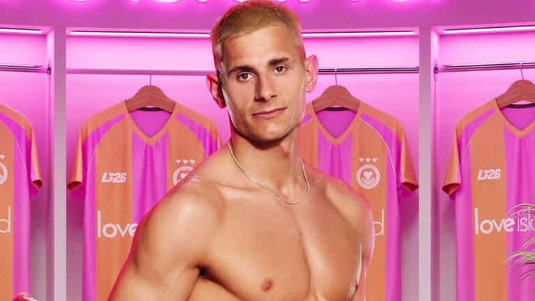 Galway GAA star shuts down repeated Irish stereotype on Love Island