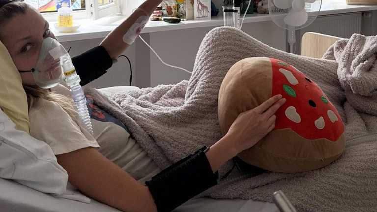 Bella Hadid shares worrying Instagram post amid health battle