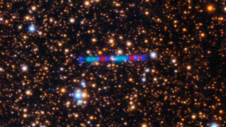 Harvard scientist warns Brits to ‘brace themselves’ as ‘alien spaceship’ to reach Earth today