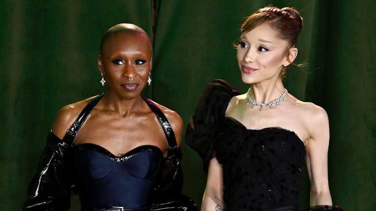 Fan charges at ‘shaken’ Ariana Grande at Wicked Singapore premiere