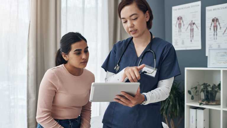 Experts explain why cases of lung cancer are surging among Gen Z women