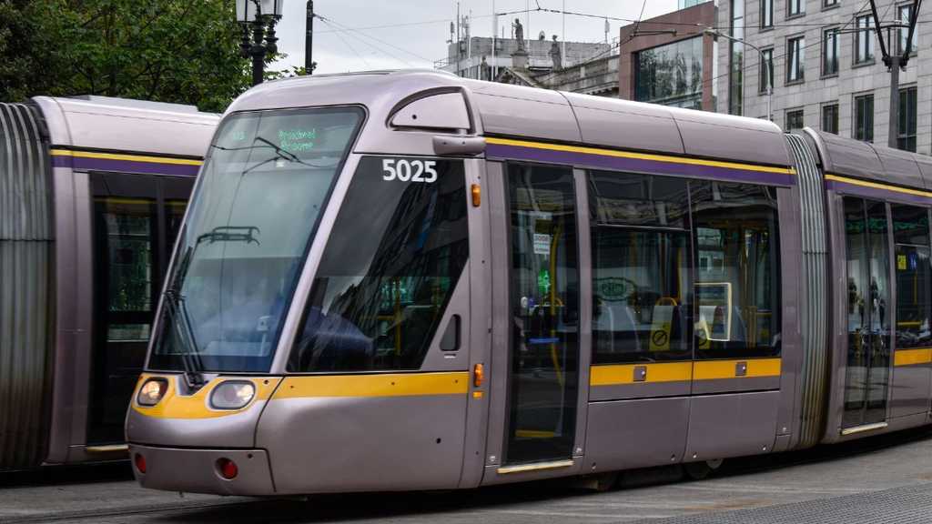 Luas power outage causes chaos for Dublin city commuters