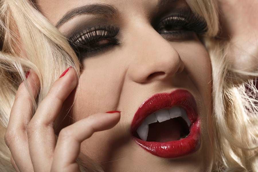 Bored of Twilight? 5 of the Best Vampire Novels