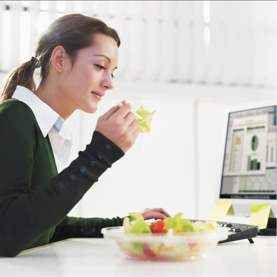 Making Your Own Lunch Will Save You A Fortune