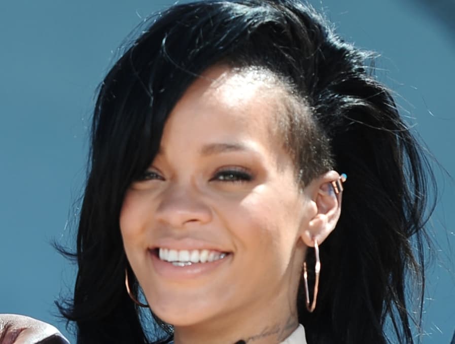 Rihanna Parties Hard with Friends in Mediterranean Holiday Paradise