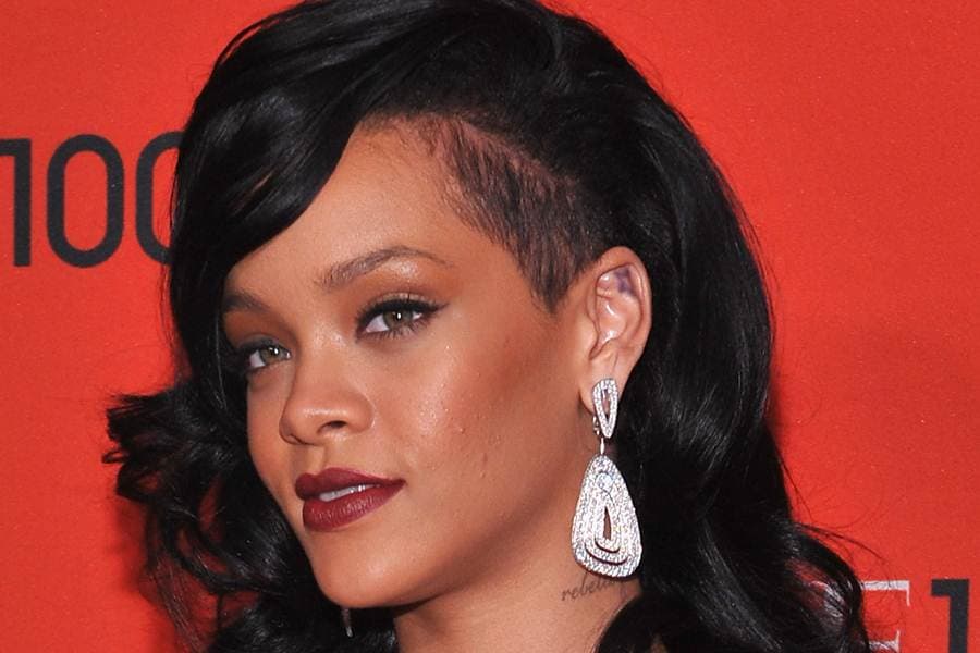 Rihanna and River Island to Collaborate For Fashion Line