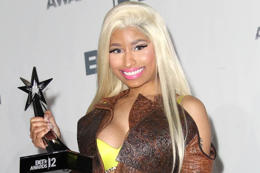 Watch Out Bey, Nicki Minaj is ‘Obsessed’ With Jay Z… And She’s Not About to Hide It