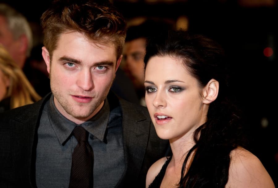 R-Pattz and K-Stew Break Up Gets Even Messier as They Fight for Custody of The Dog
