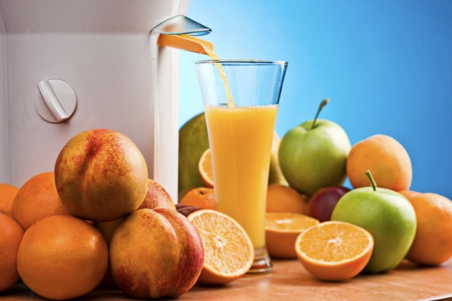 Feeling Good with Georgina: Refresh Yourself – Juice It!