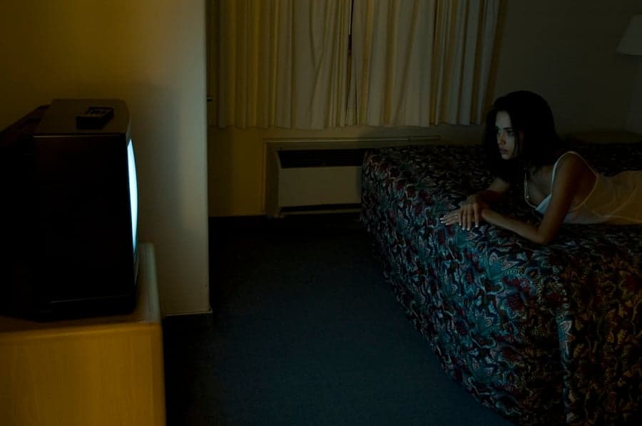 “Light” Sleeper? Time to Switch off the Television…